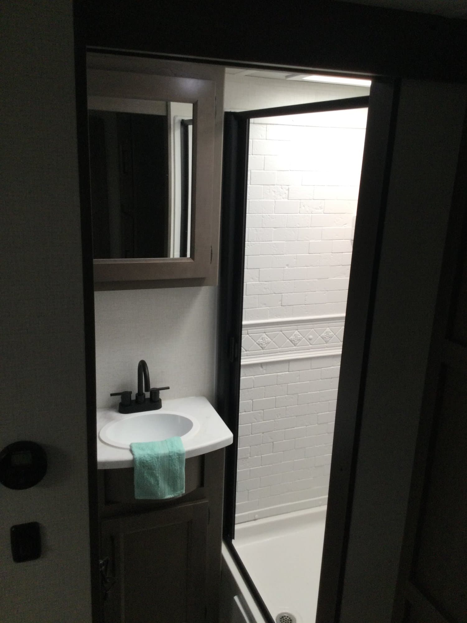 2024 Grand Design 2024 Grand Design Transcend - thumbnail 17