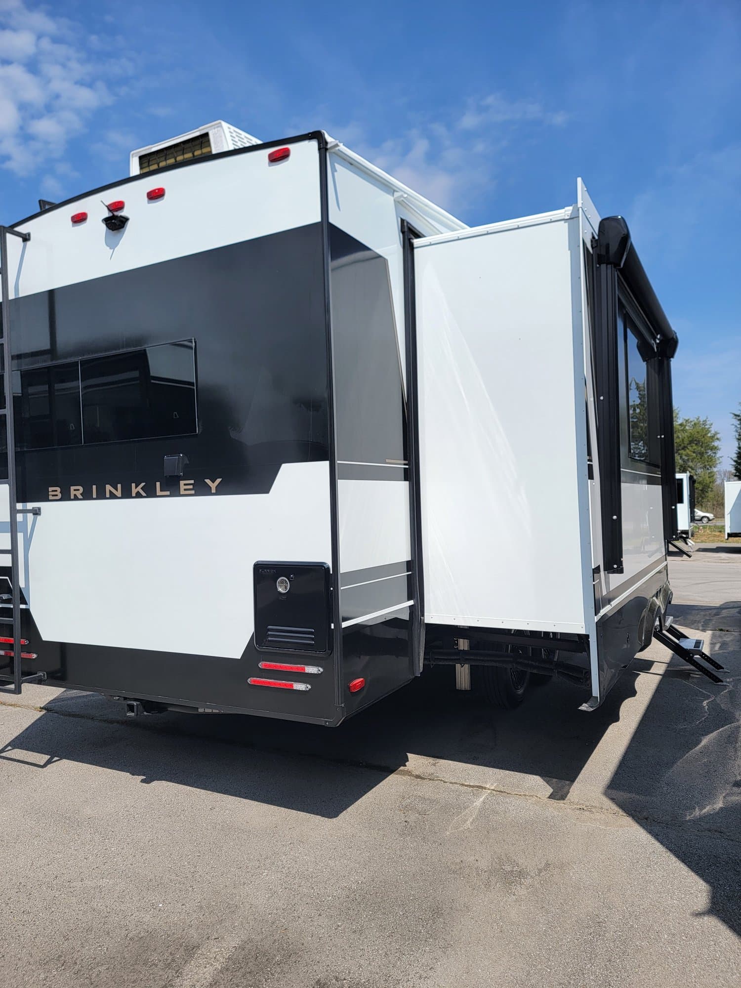 2026 Brinkley RV 2026 Brinkley RV Model Z - thumbnail 5