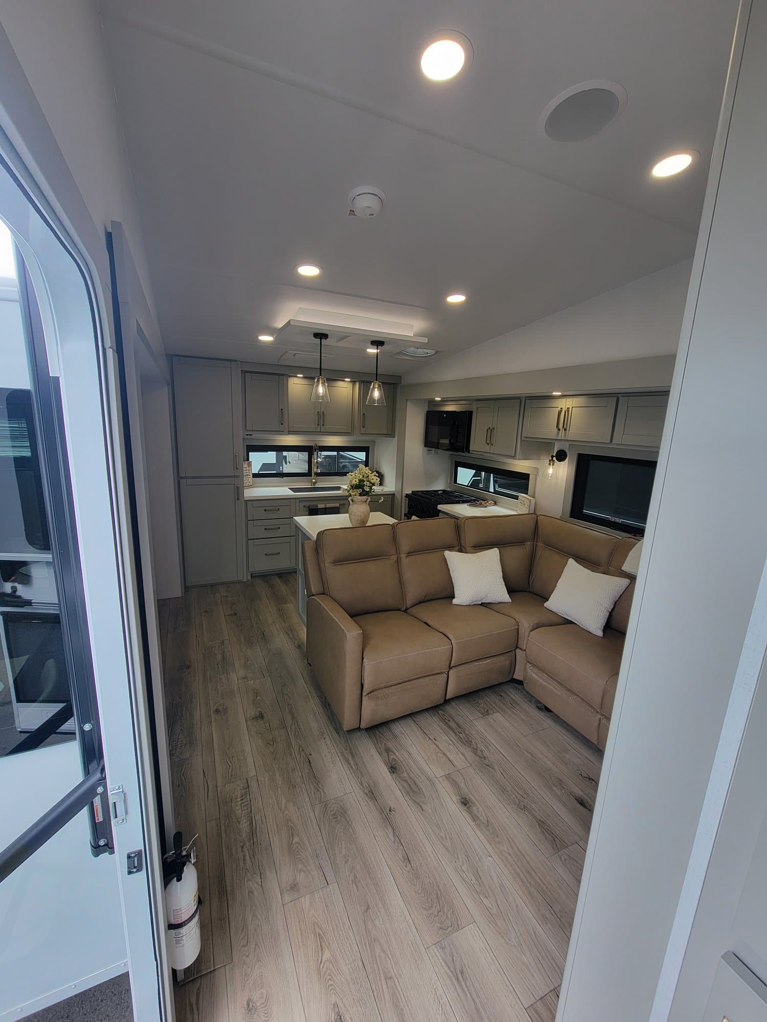 2026 Brinkley RV 2026 Brinkley RV Model Z - thumbnail 12