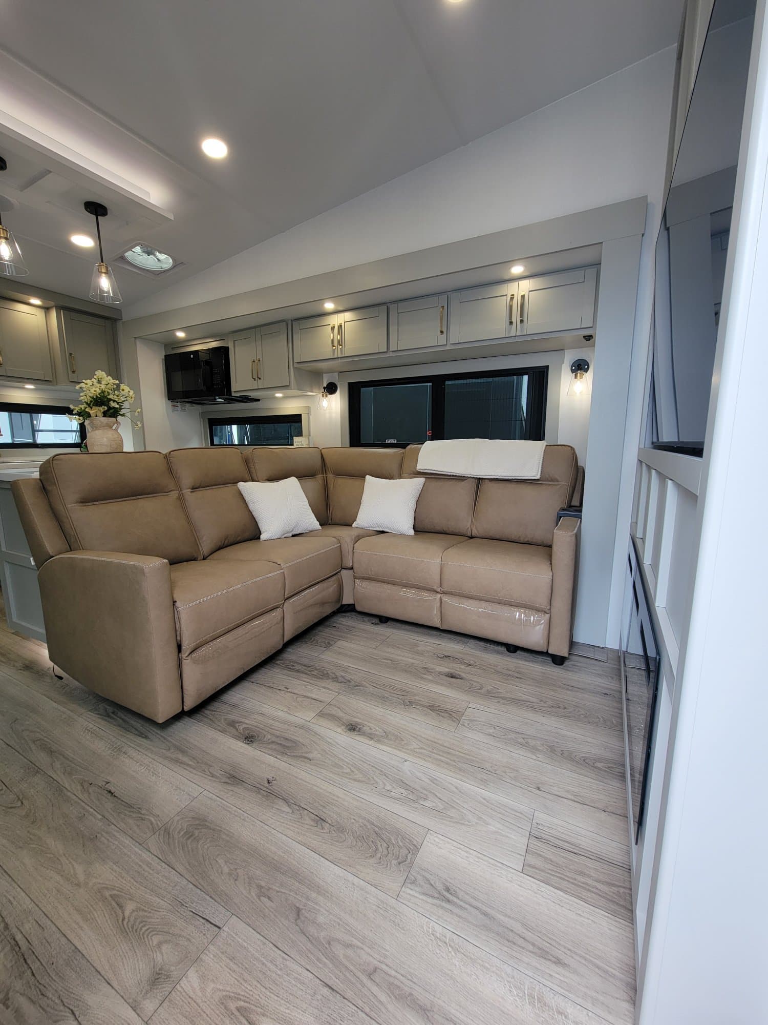 2026 Brinkley RV 2026 Brinkley RV Model Z - thumbnail 15