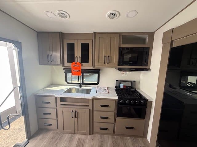 2026 Grand Design 2026 Grand Design Reflection - thumbnail 8