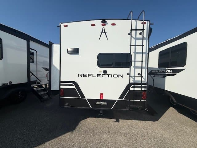 2026 Grand Design 2026 Grand Design Reflection - thumbnail 13