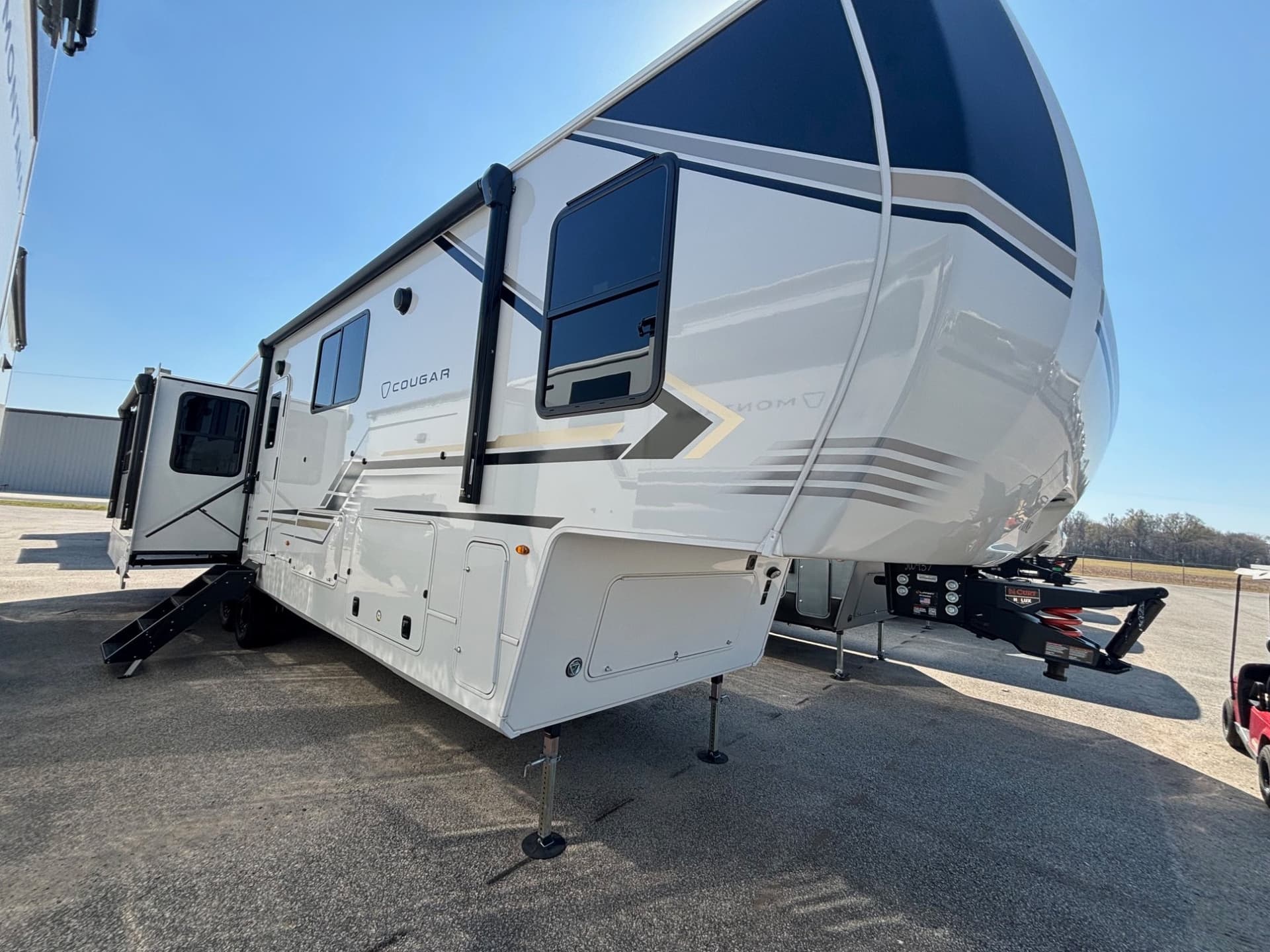 2026 Keystone RV 2026 Keystone RV Keystone Cougar - thumbnail 4