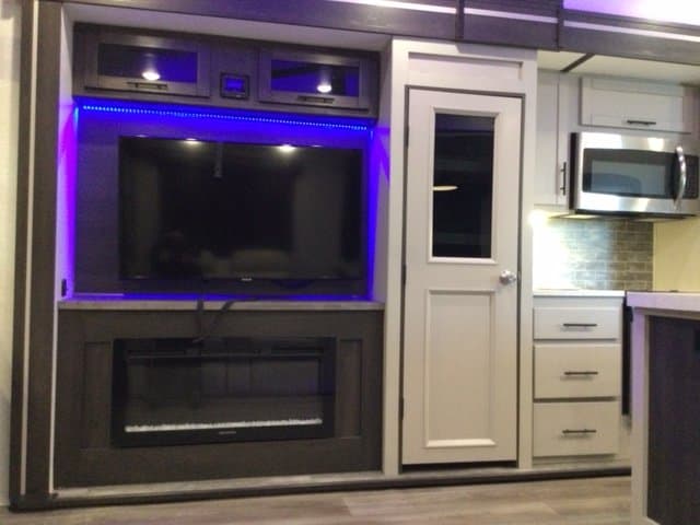 2021 CrossRoads 2021 CrossRoads Cruiser - thumbnail 9