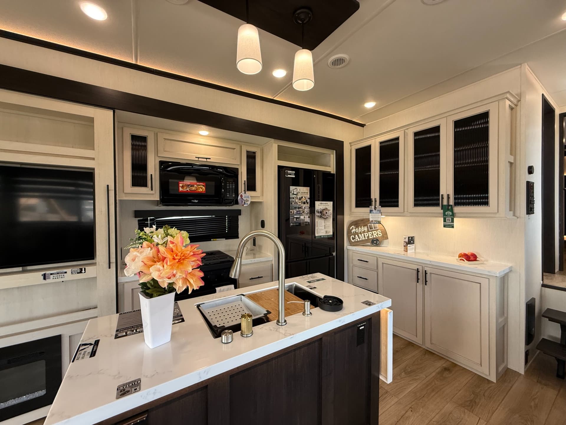 2026 Forest River 2026 Forest River Sabre - thumbnail 7