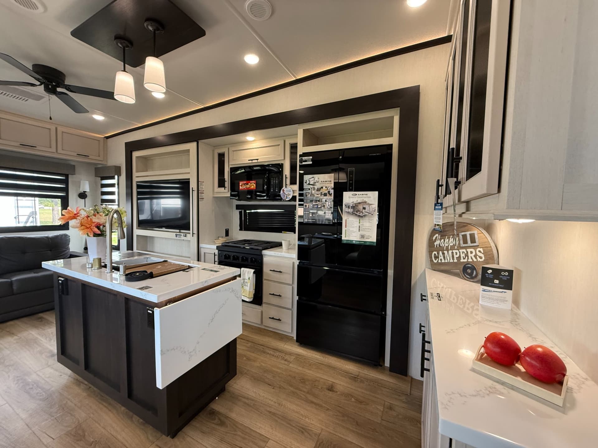 2026 Forest River 2026 Forest River Sabre - thumbnail 8