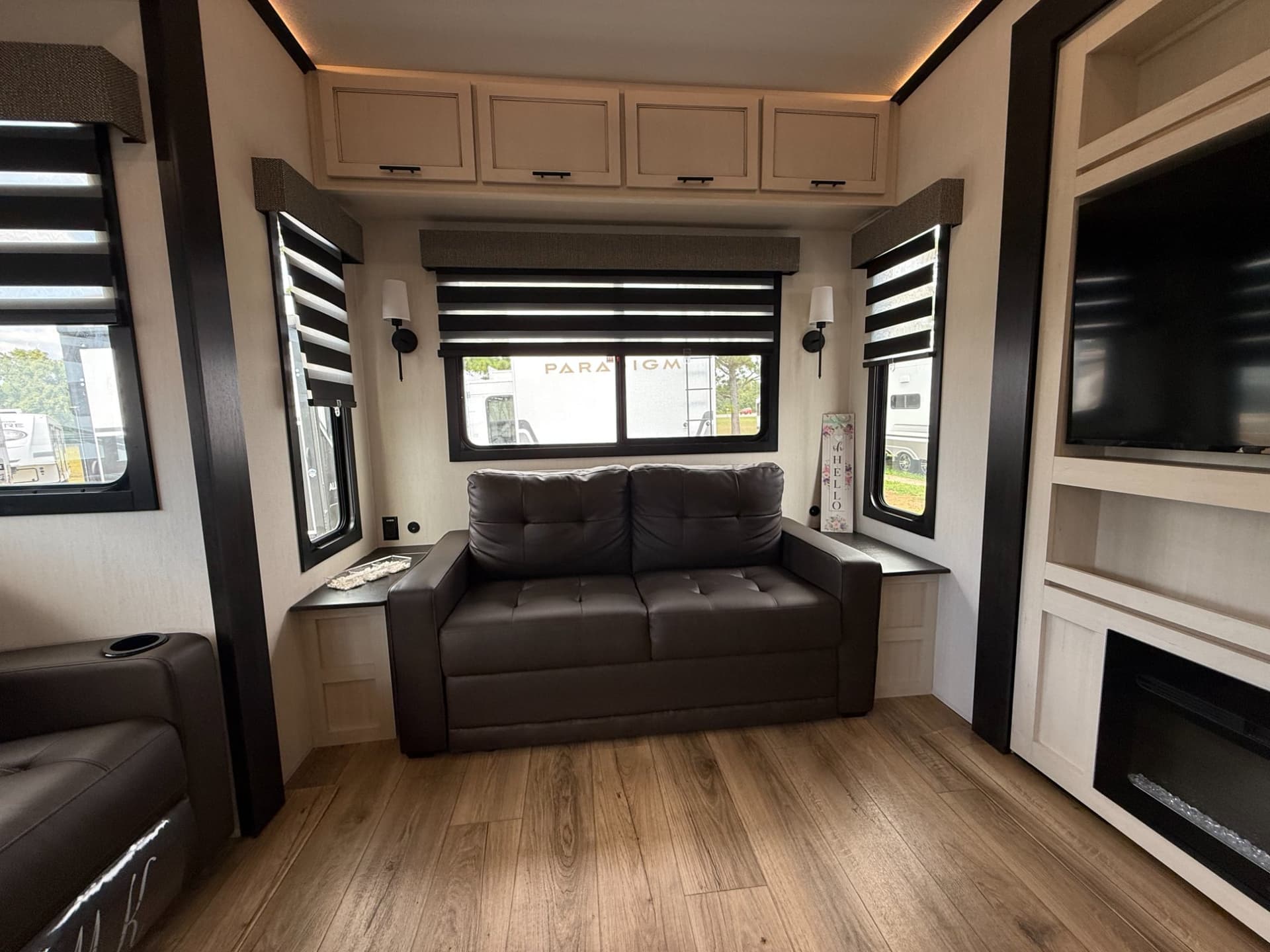 2026 Forest River 2026 Forest River Sabre - thumbnail 17