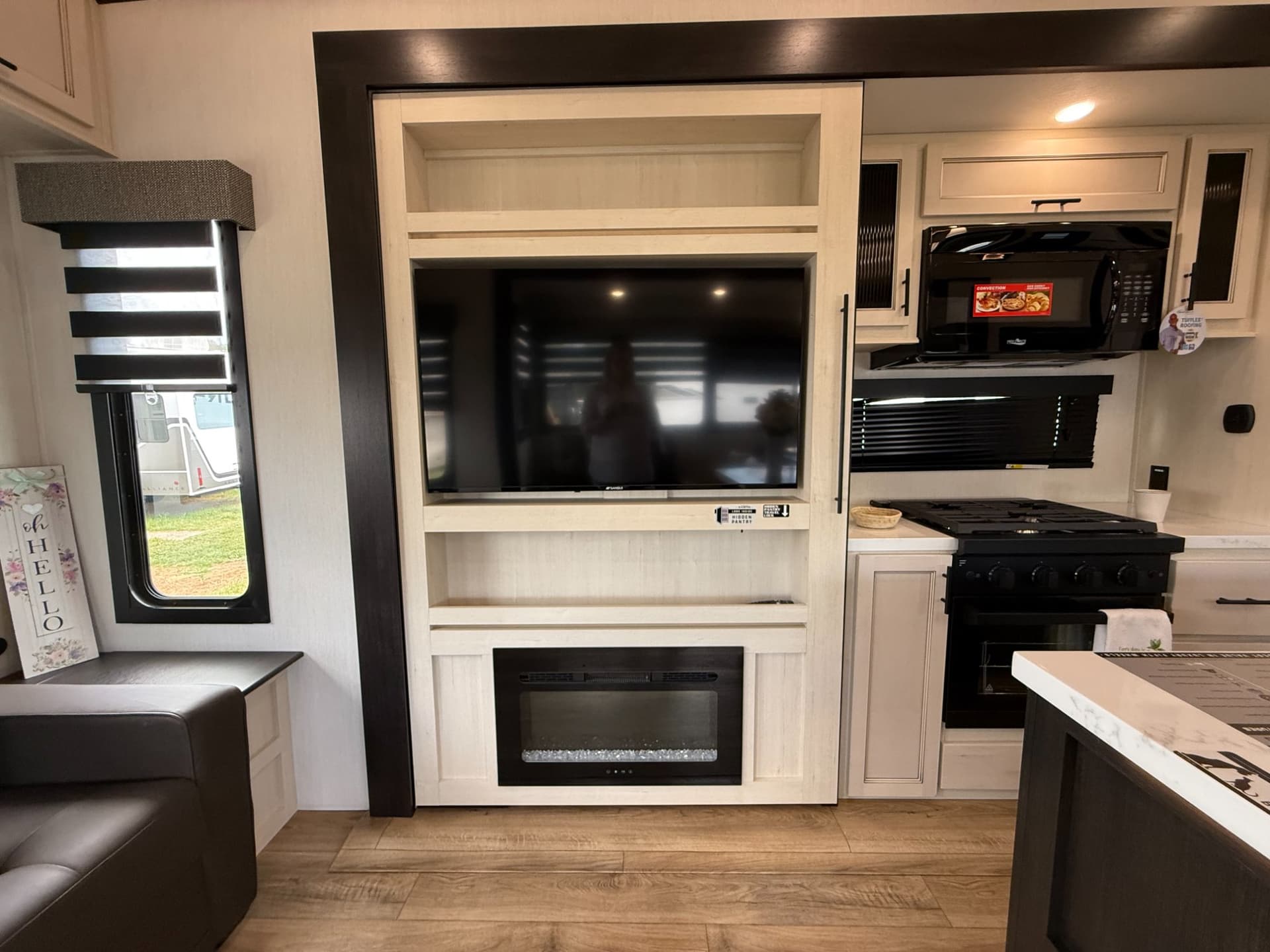 2026 Forest River 2026 Forest River Sabre - thumbnail 19