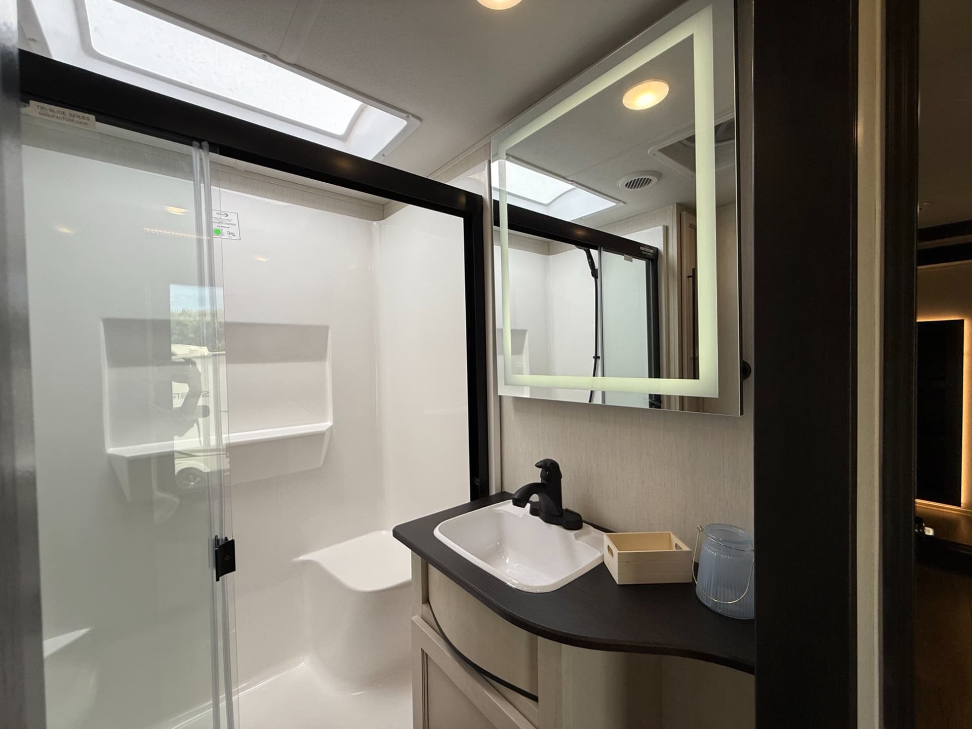 2026 Forest River 2026 Forest River Sabre - thumbnail 22