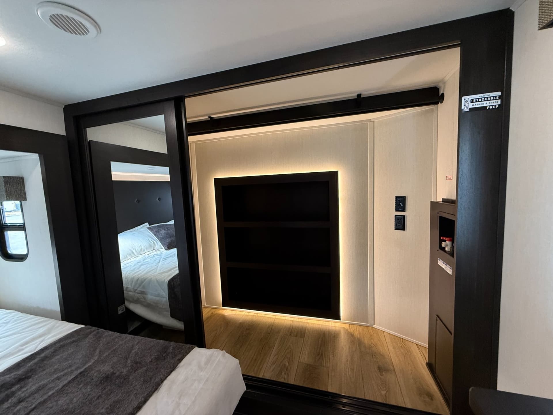 2026 Forest River 2026 Forest River Sabre - thumbnail 30