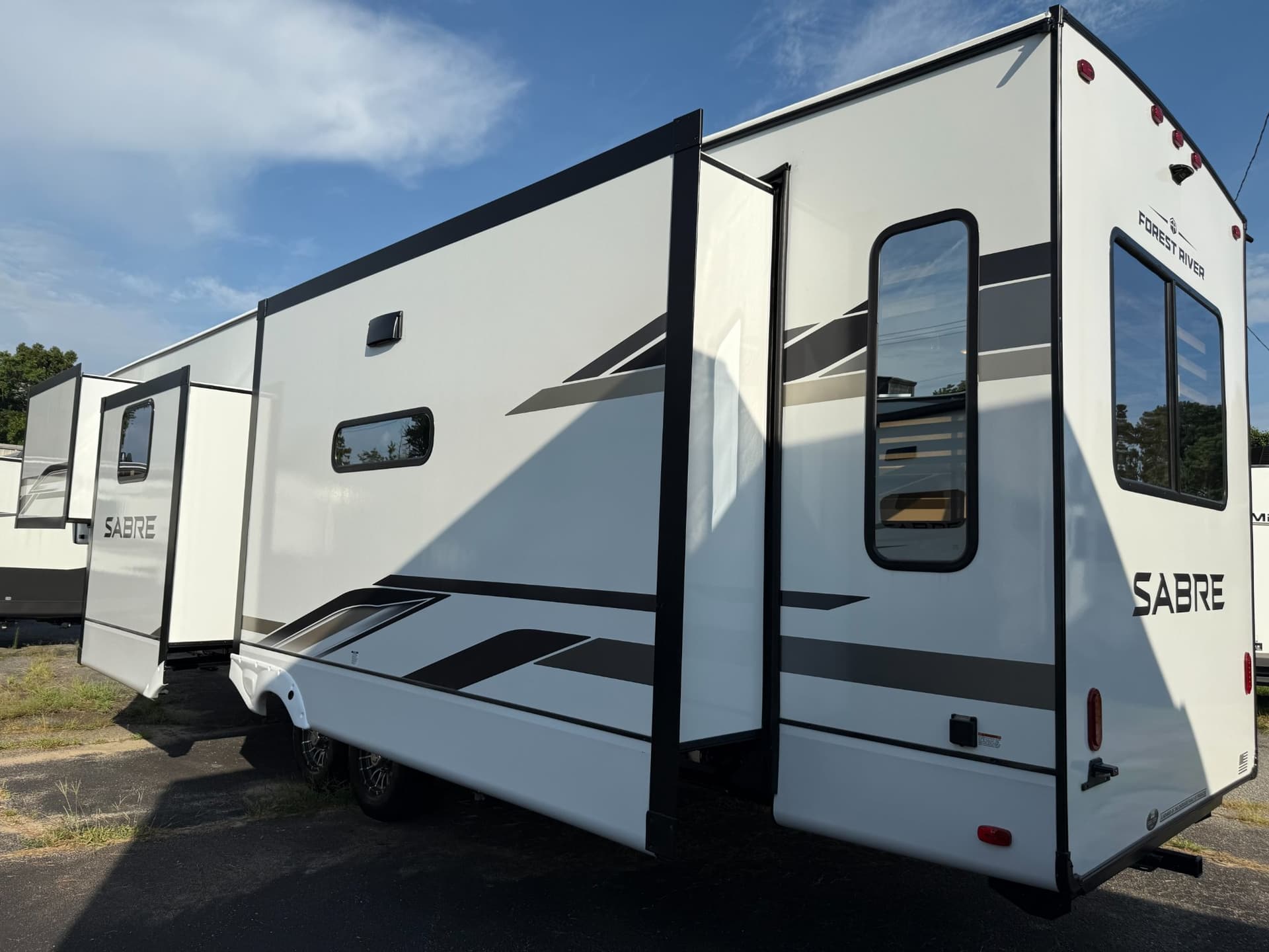 2026 Forest River 2026 Forest River Sabre - thumbnail 47