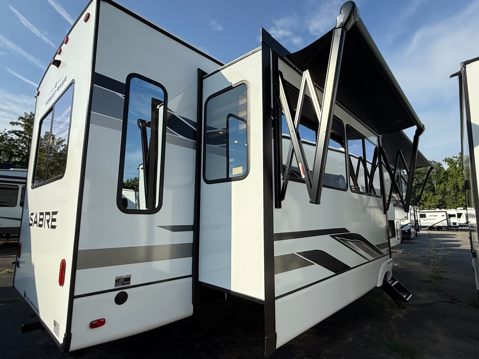 2026 Forest River 2026 Forest River Sabre - thumbnail 51