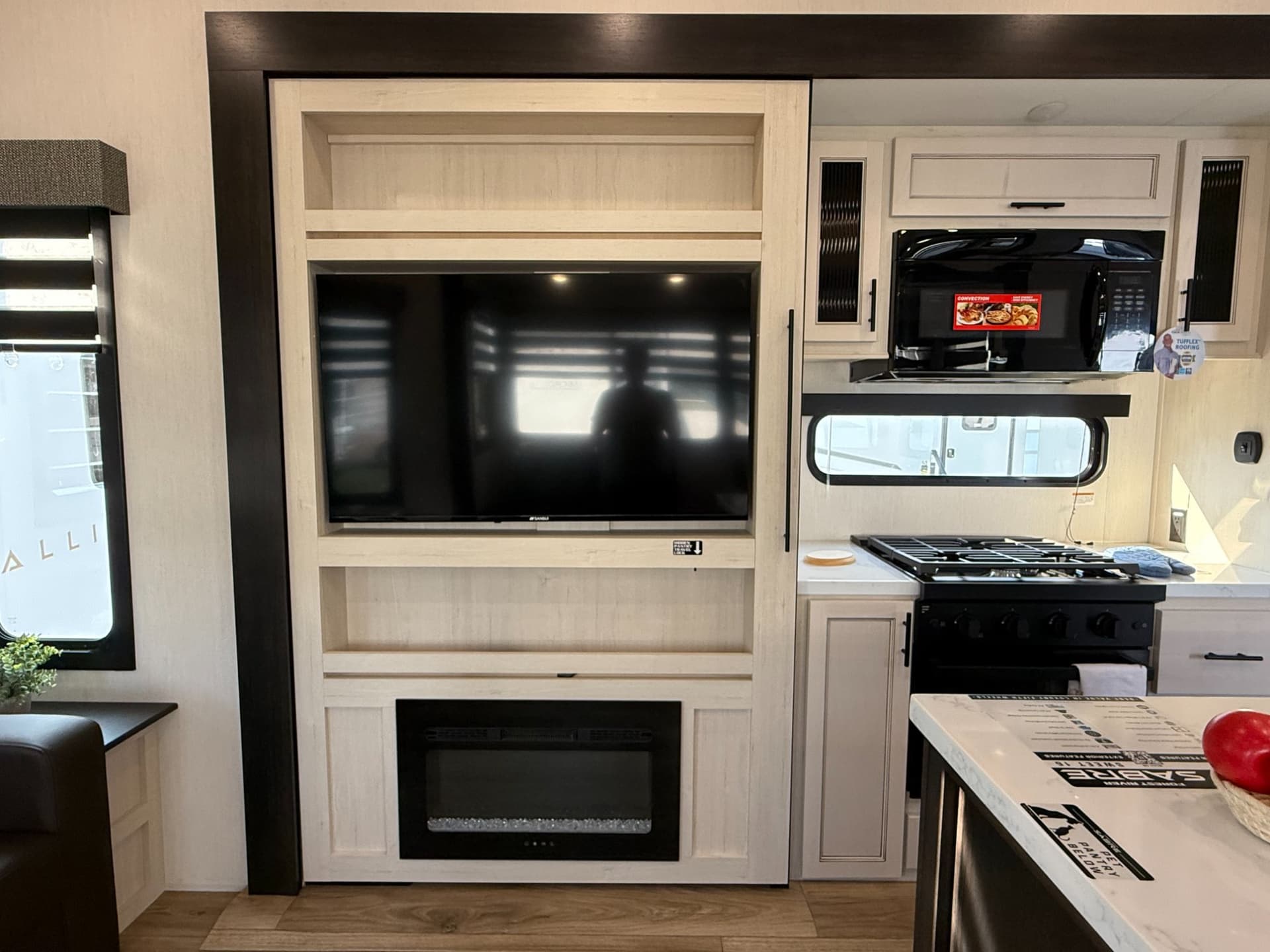 2026 Forest River 2026 Forest River Sabre - thumbnail 21