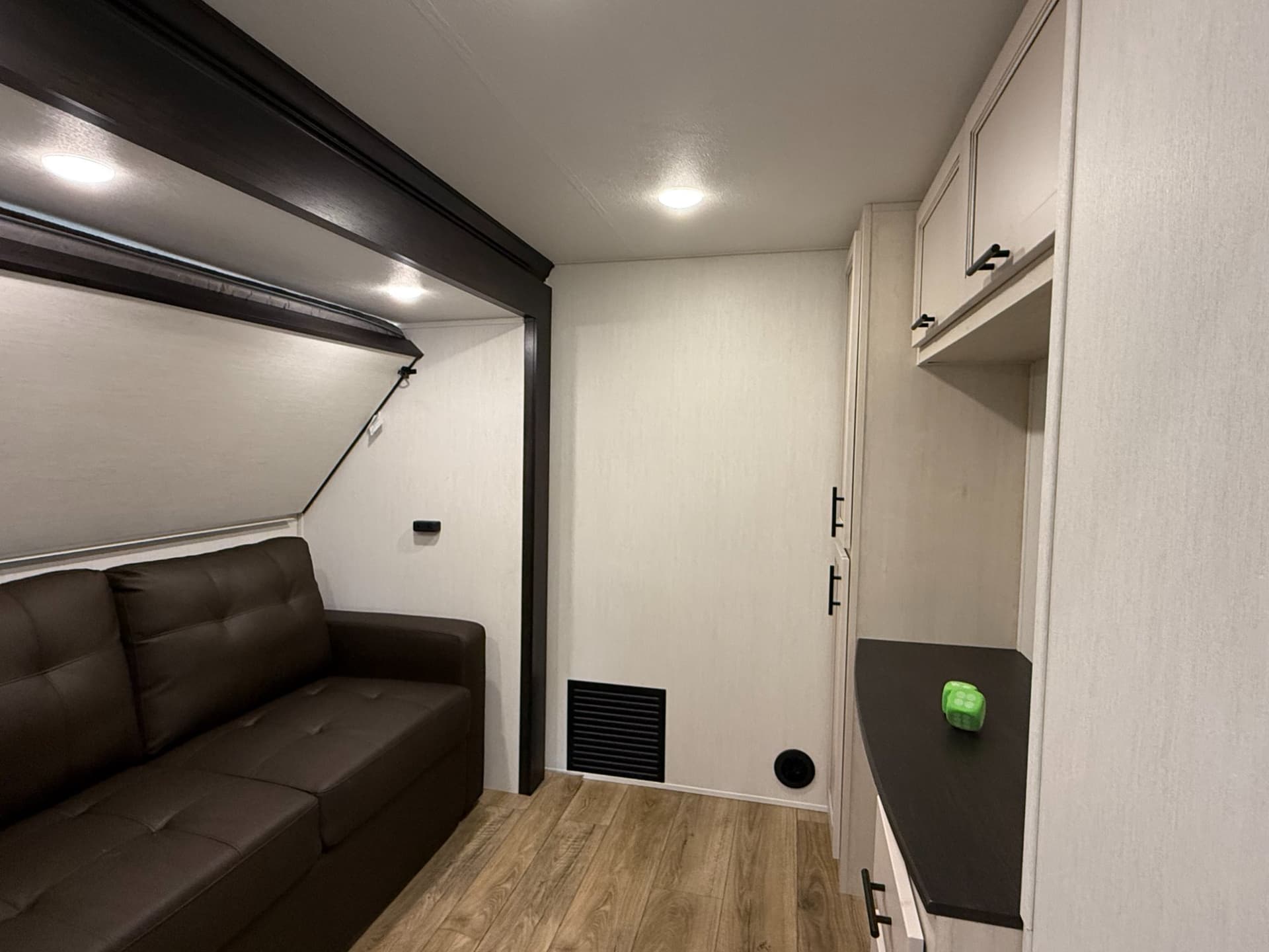 2026 Forest River 2026 Forest River Sabre - thumbnail 24