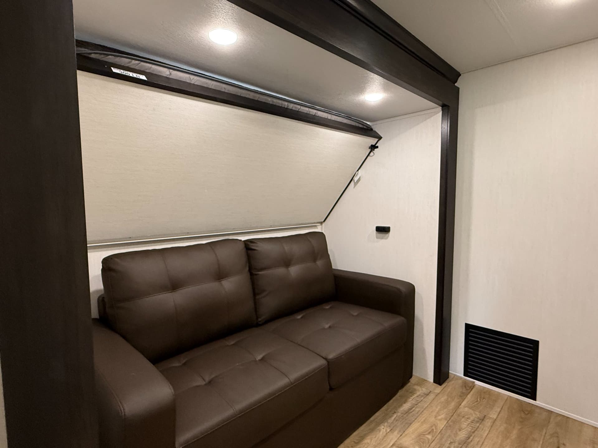 2026 Forest River 2026 Forest River Sabre - thumbnail 25