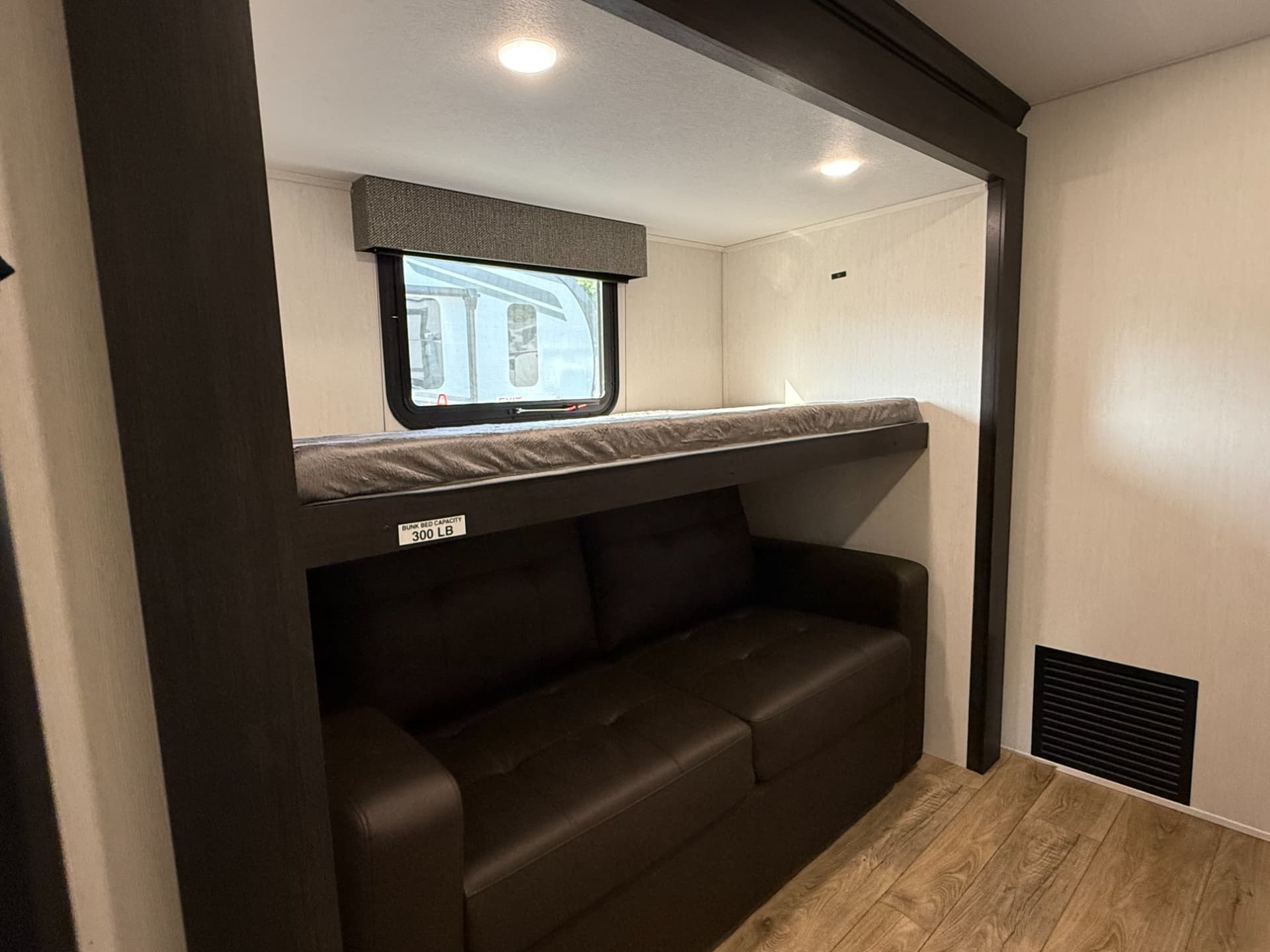 2026 Forest River 2026 Forest River Sabre - thumbnail 26