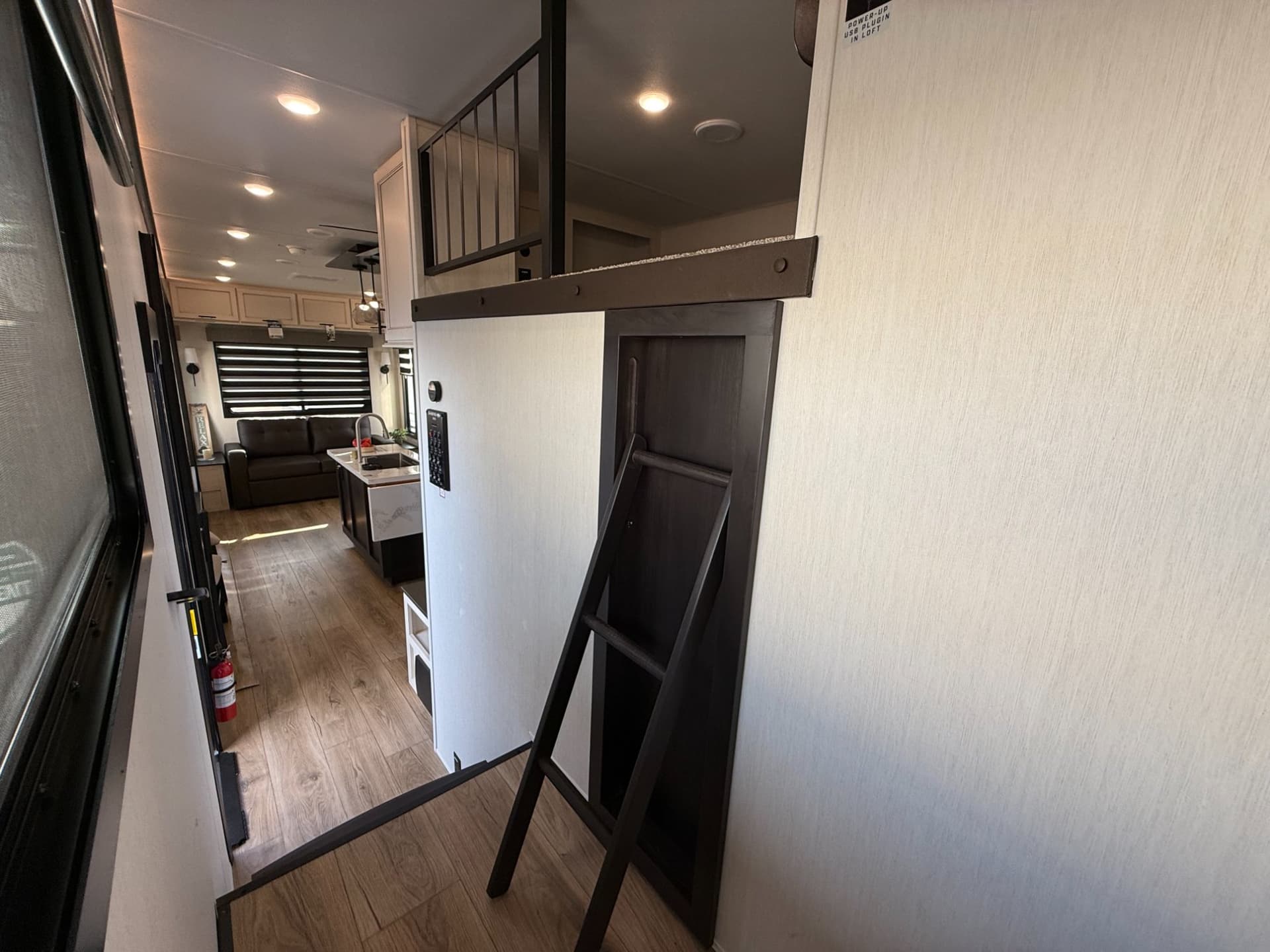 2026 Forest River 2026 Forest River Sabre - thumbnail 31