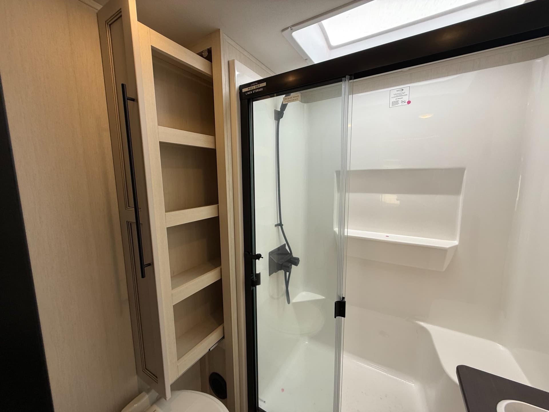 2026 Forest River 2026 Forest River Sabre - thumbnail 34