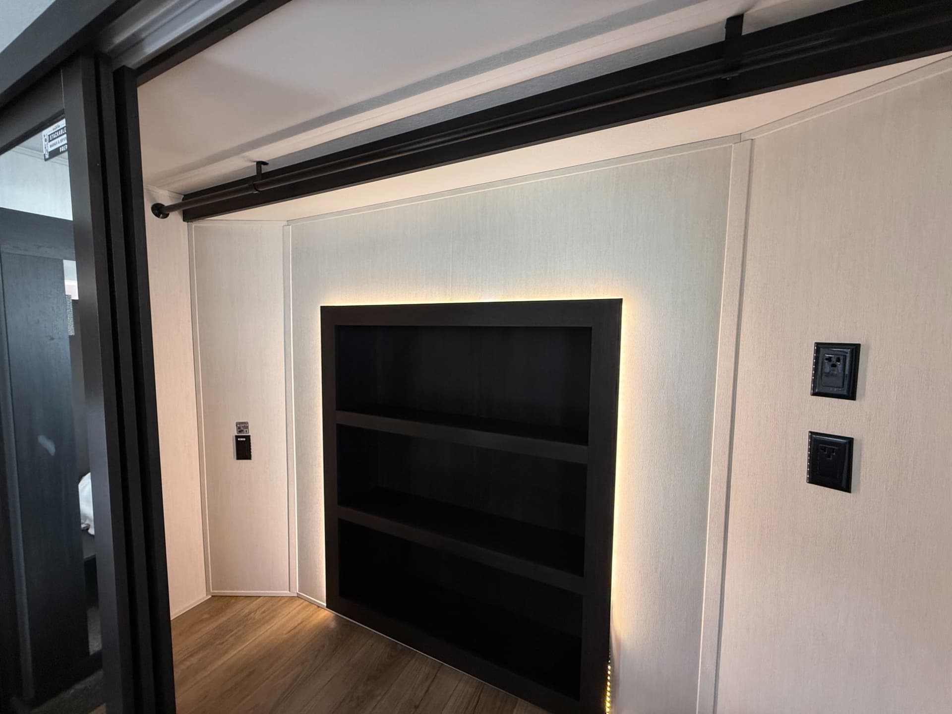 2026 Forest River 2026 Forest River Sabre - thumbnail 46