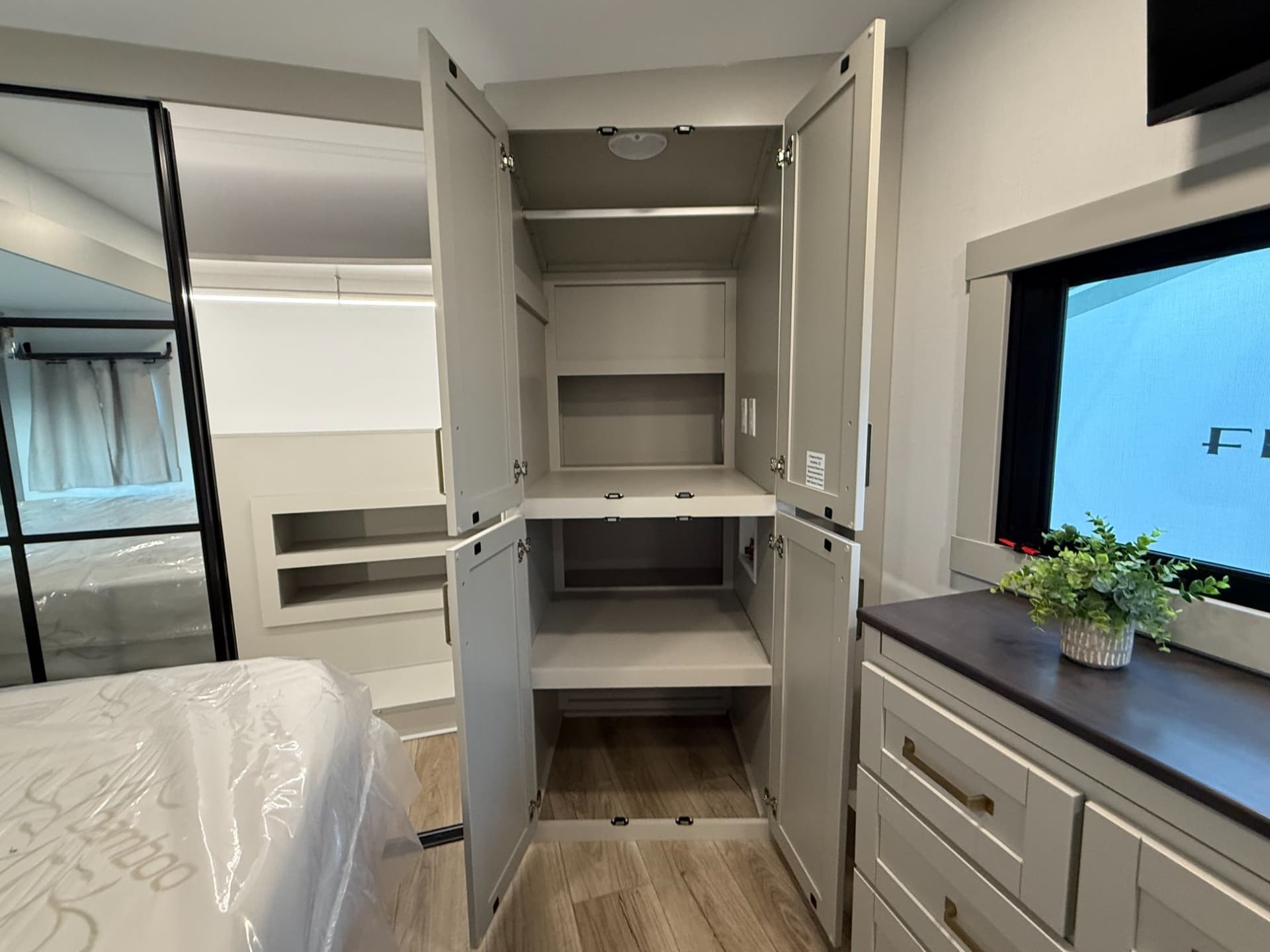 2026 Brinkley RV 2026 Brinkley RV Model Z - thumbnail 32