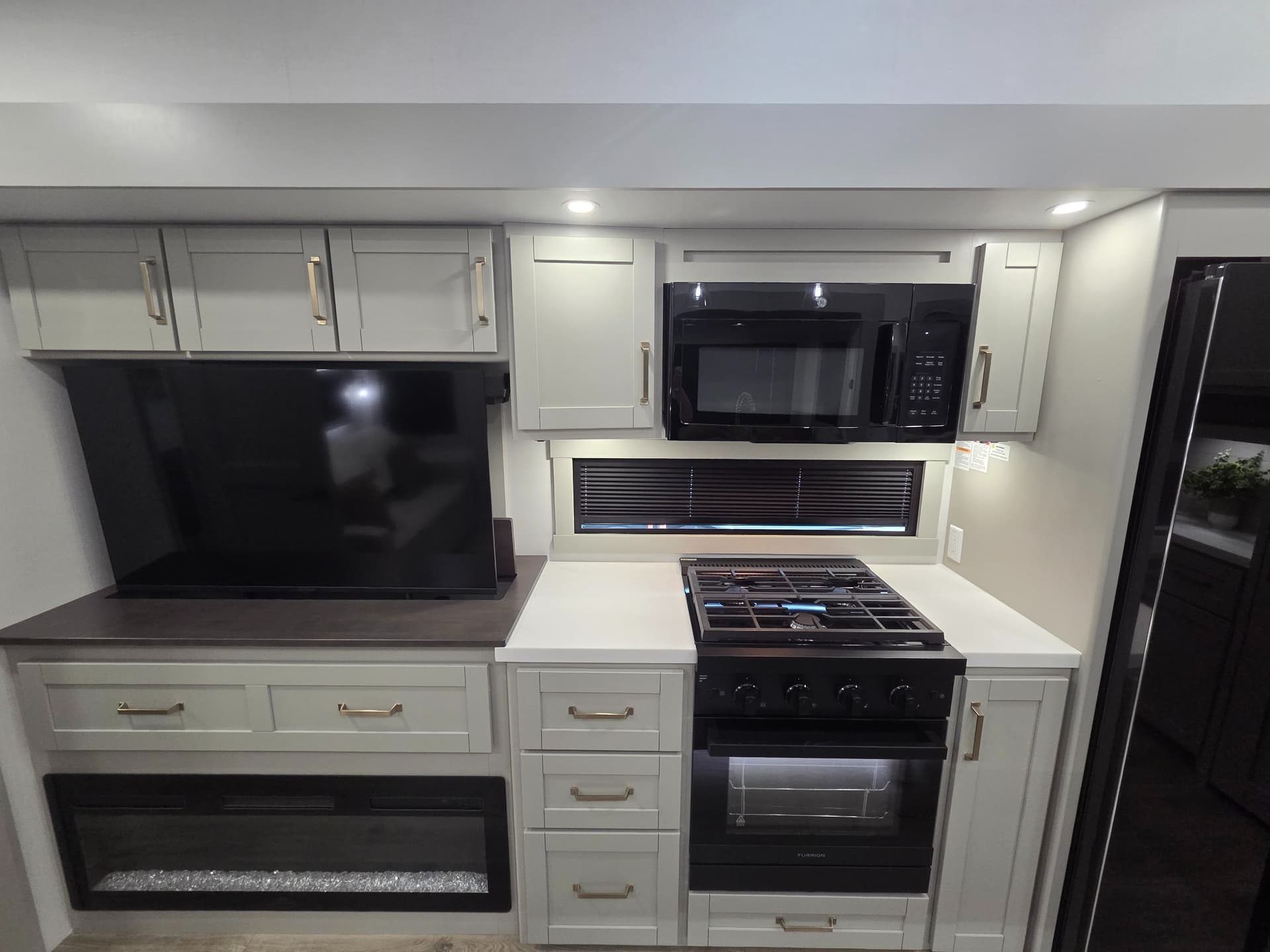 2026 Brinkley RV 2026 Brinkley RV Model Z - thumbnail 9