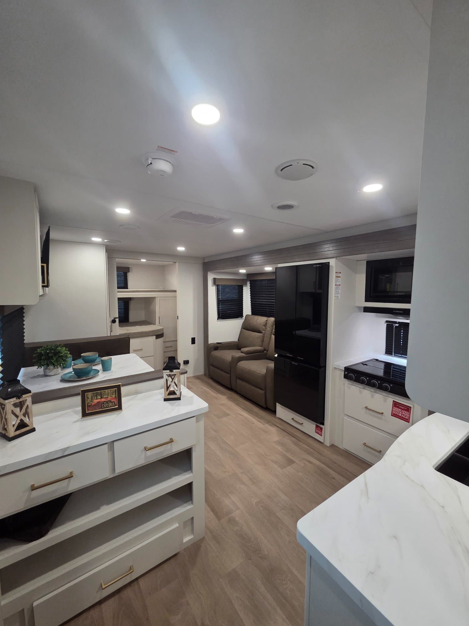 2026 Grand Design 2026 Grand Design Transcend - thumbnail 6