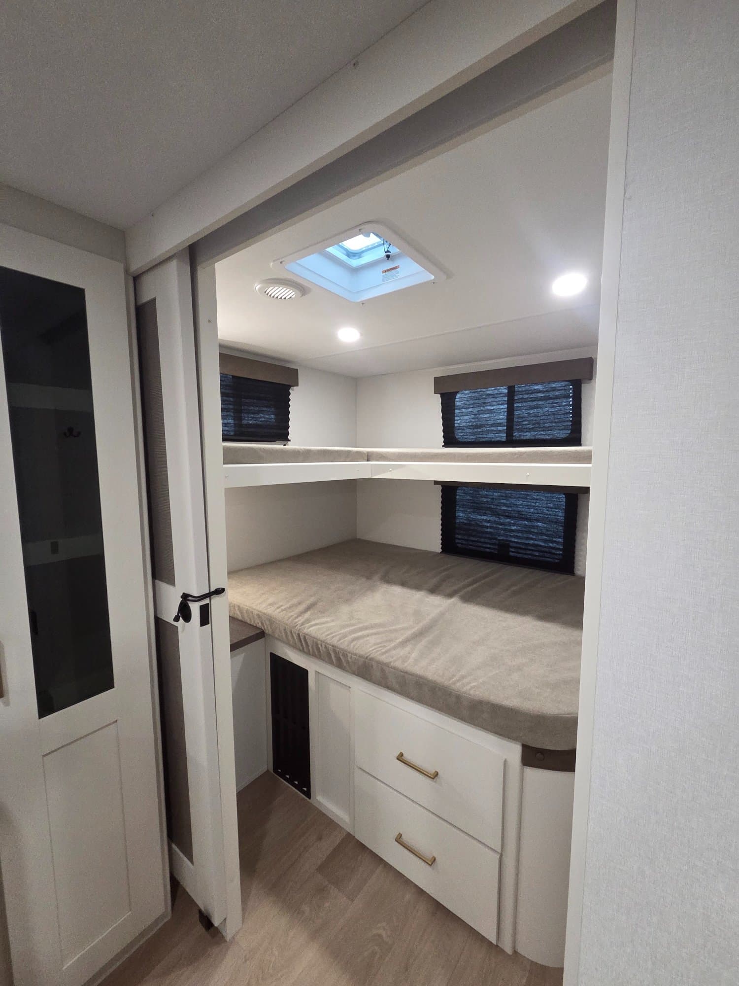 2026 Grand Design 2026 Grand Design Transcend - thumbnail 12