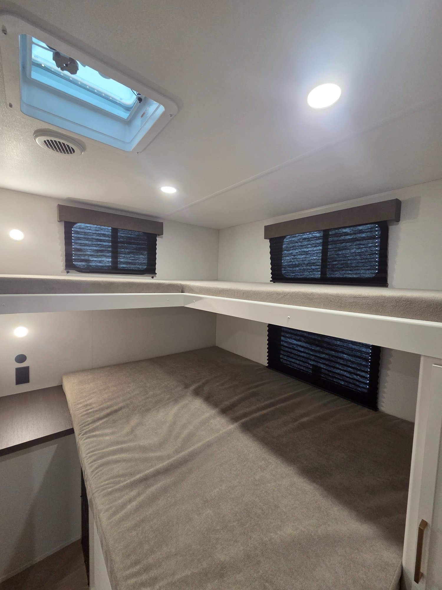 2026 Grand Design 2026 Grand Design Transcend - thumbnail 13