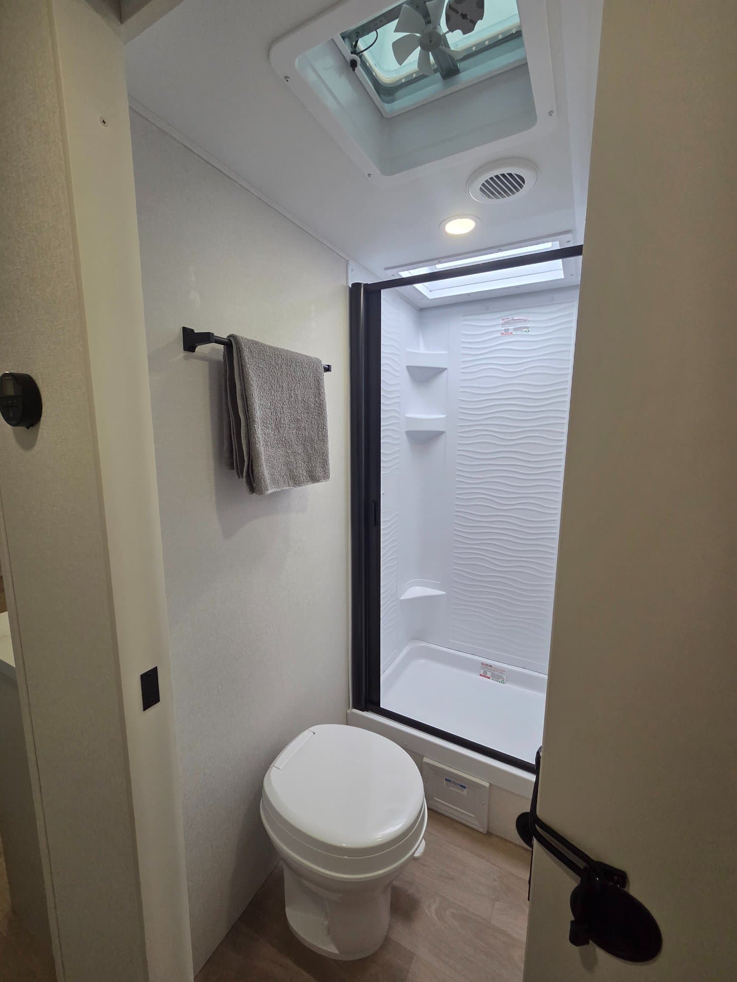 2026 Grand Design 2026 Grand Design Transcend - thumbnail 16