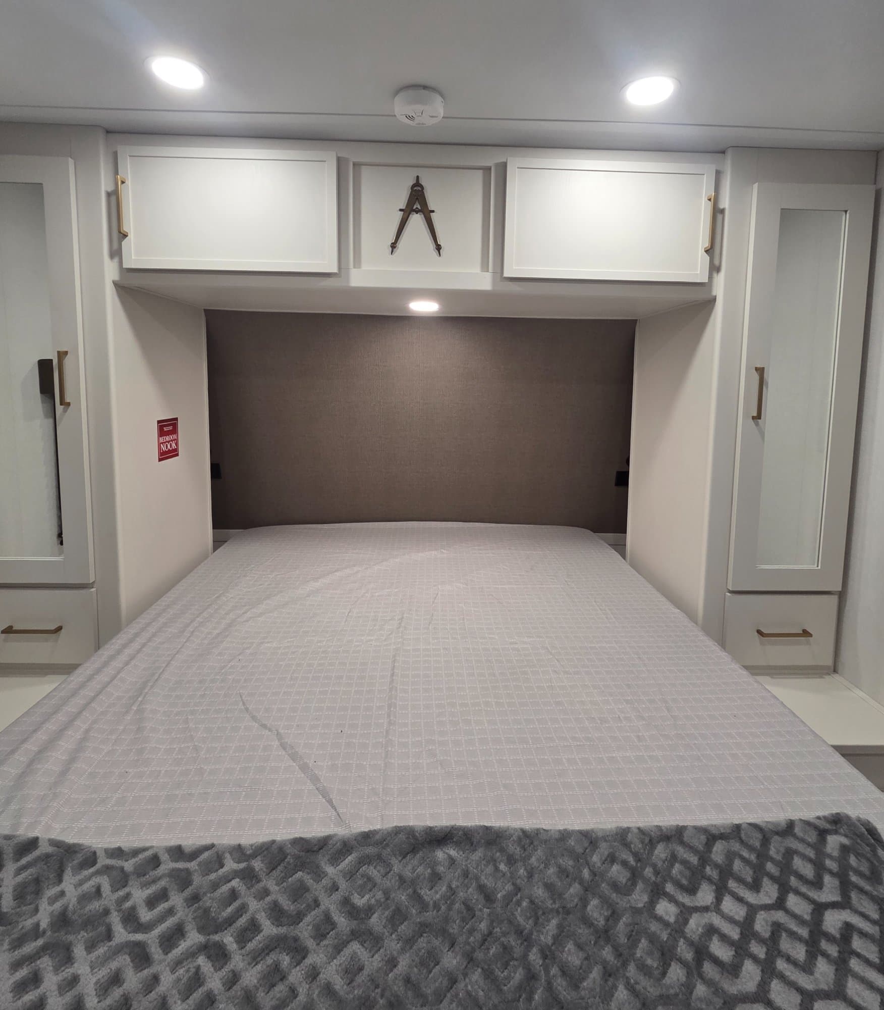 2026 Grand Design 2026 Grand Design Transcend - thumbnail 22