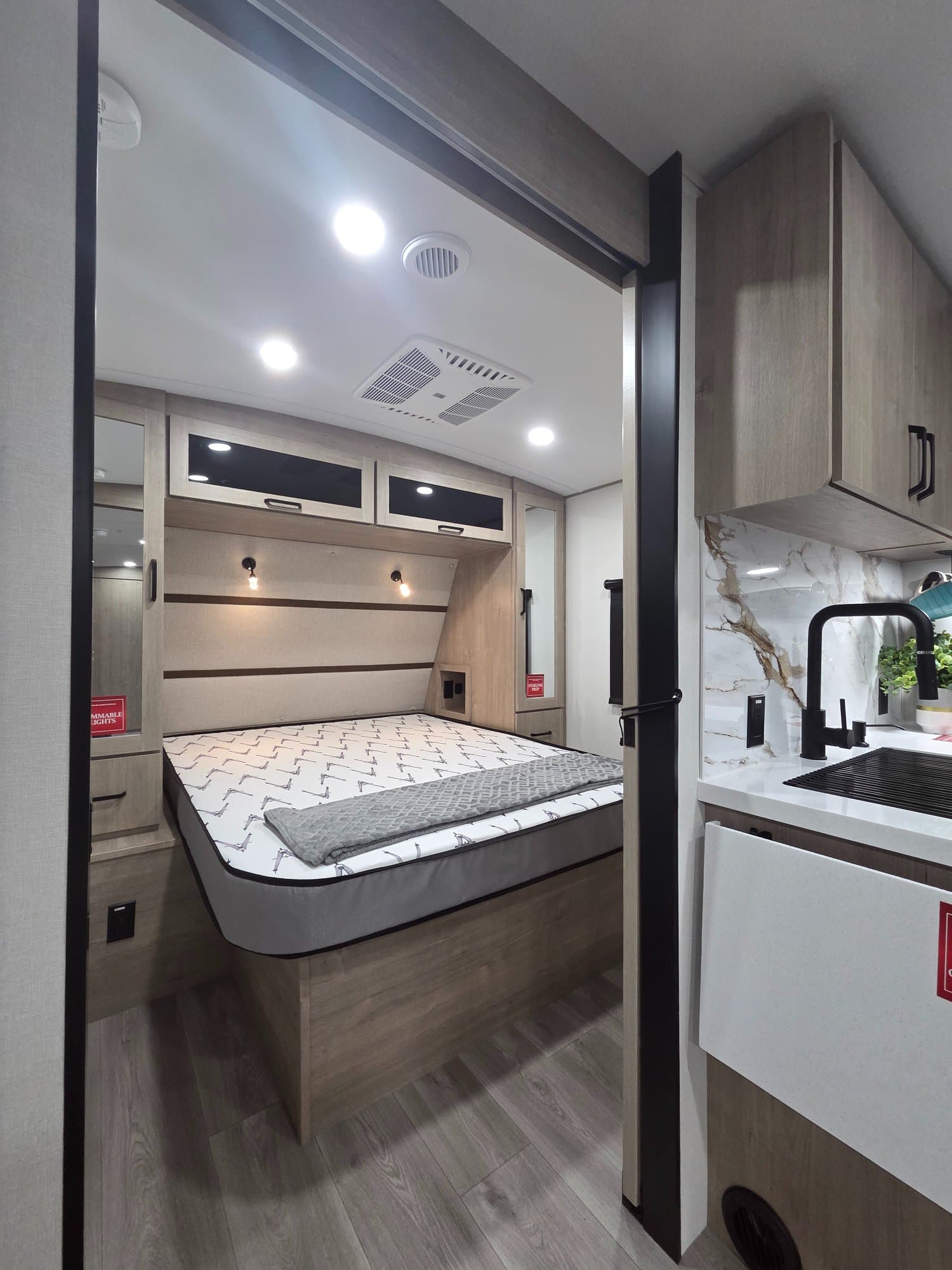 2026 Grand Design 2026 Grand Design Imagine - thumbnail 17