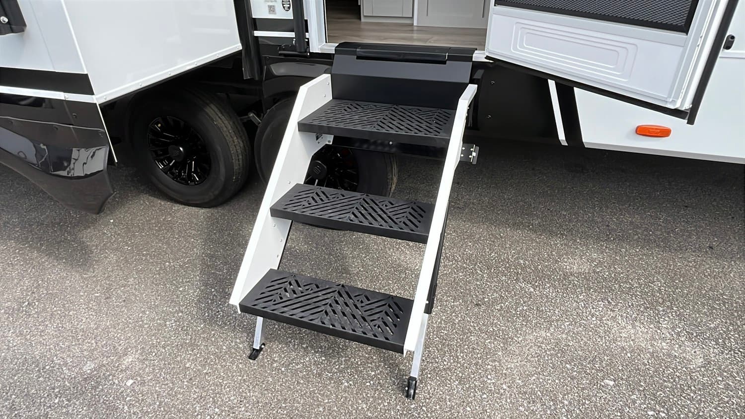 2026 Brinkley RV 2026 Brinkley RV Model Z - thumbnail 11