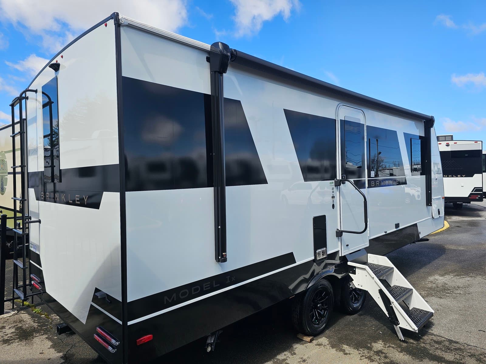 2026 Brinkley RV 2026 Brinkley RV Model IX - thumbnail 6