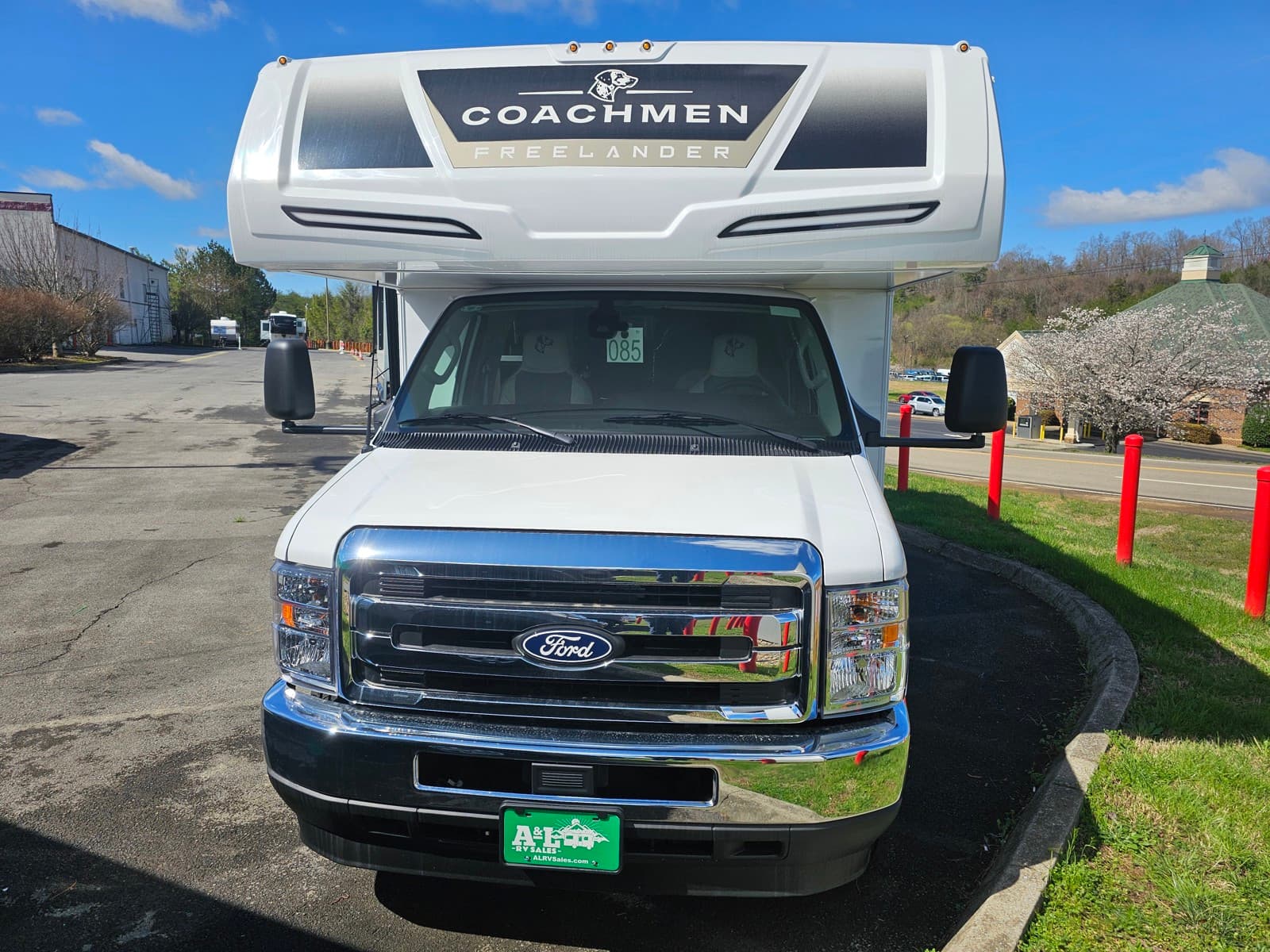 2026 Coachmen 2026 Coachmen Freelander - thumbnail 3