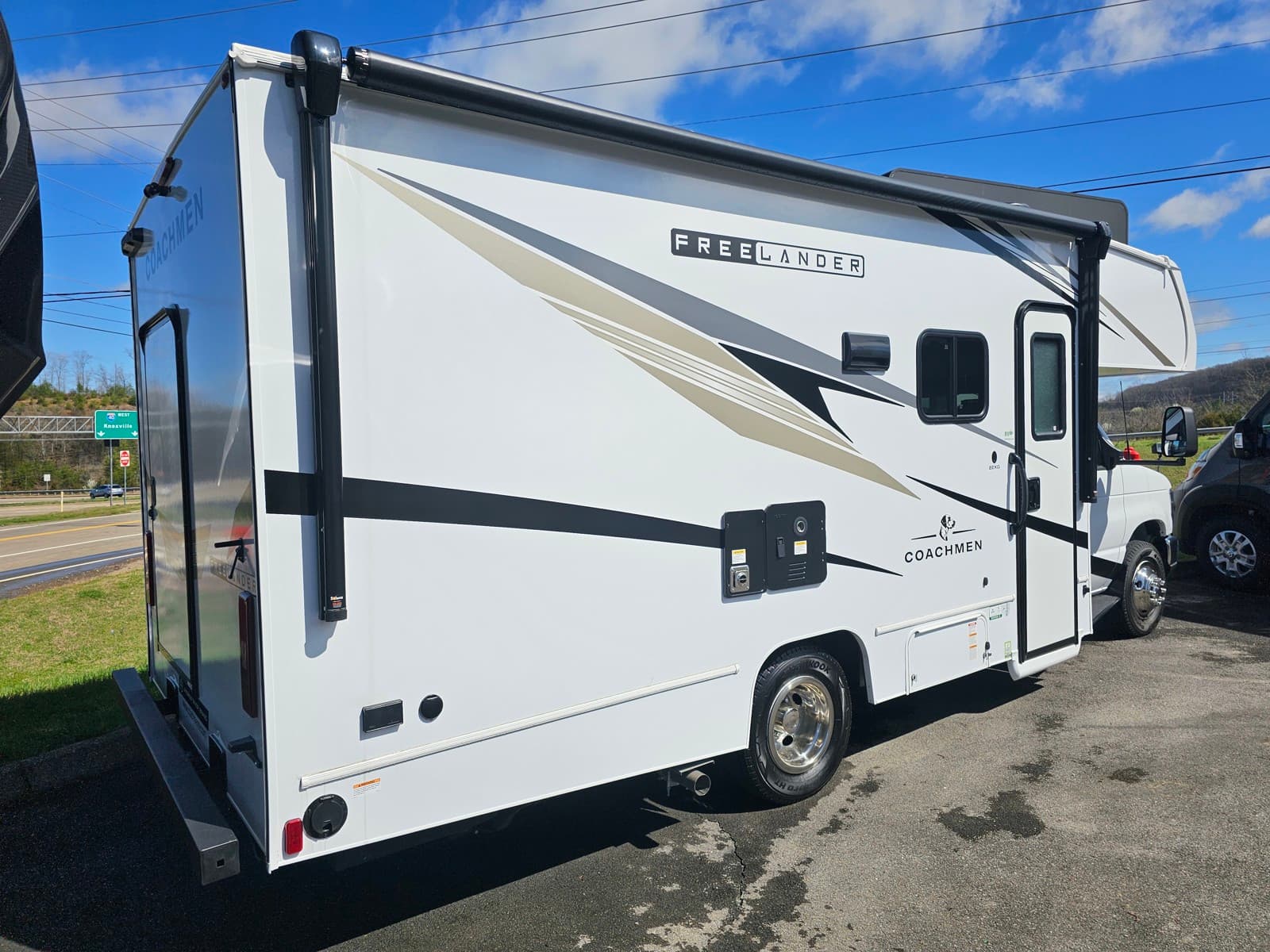 2026 Coachmen 2026 Coachmen Freelander - thumbnail 6