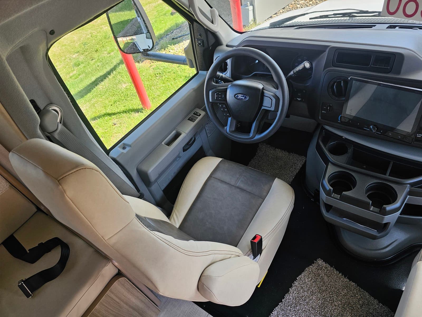 2026 Coachmen 2026 Coachmen Freelander - thumbnail 12