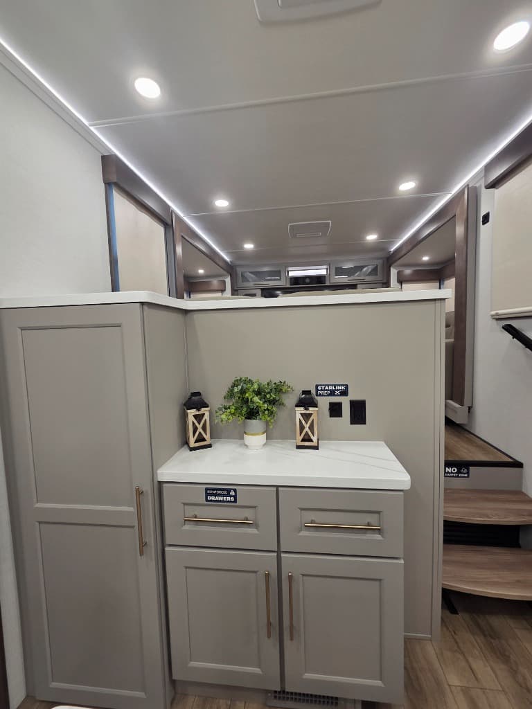 2026 Alliance RV 2026 Alliance RV Paradigm - thumbnail 10