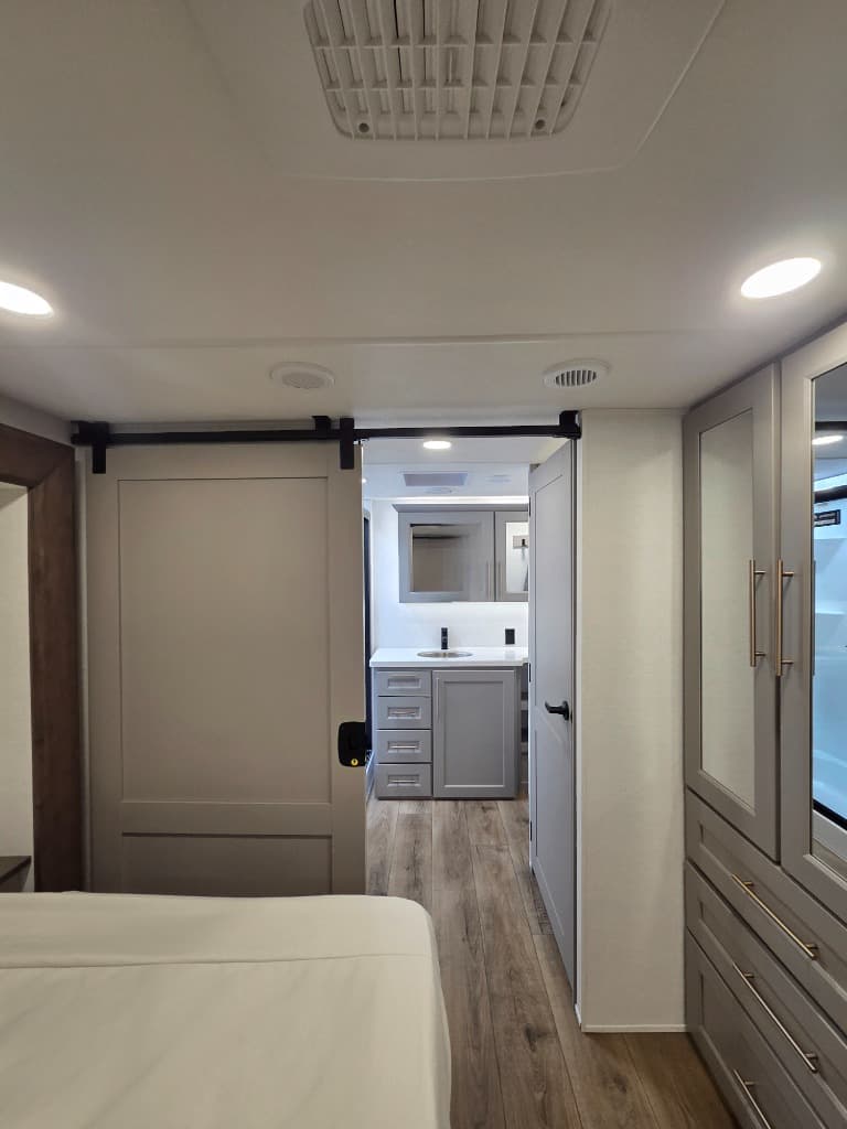 2026 Alliance RV 2026 Alliance RV Paradigm - thumbnail 23