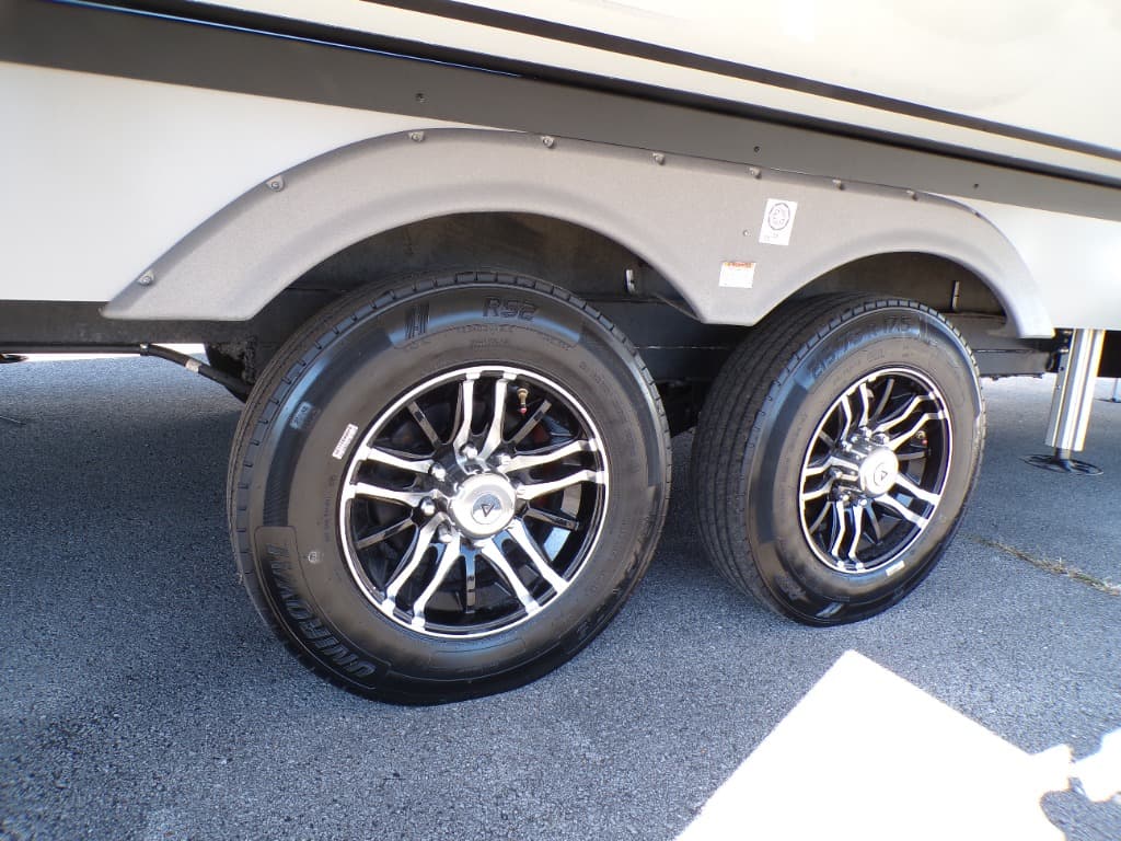 2026 Alliance RV 2026 Alliance RV Paradigm - thumbnail 8