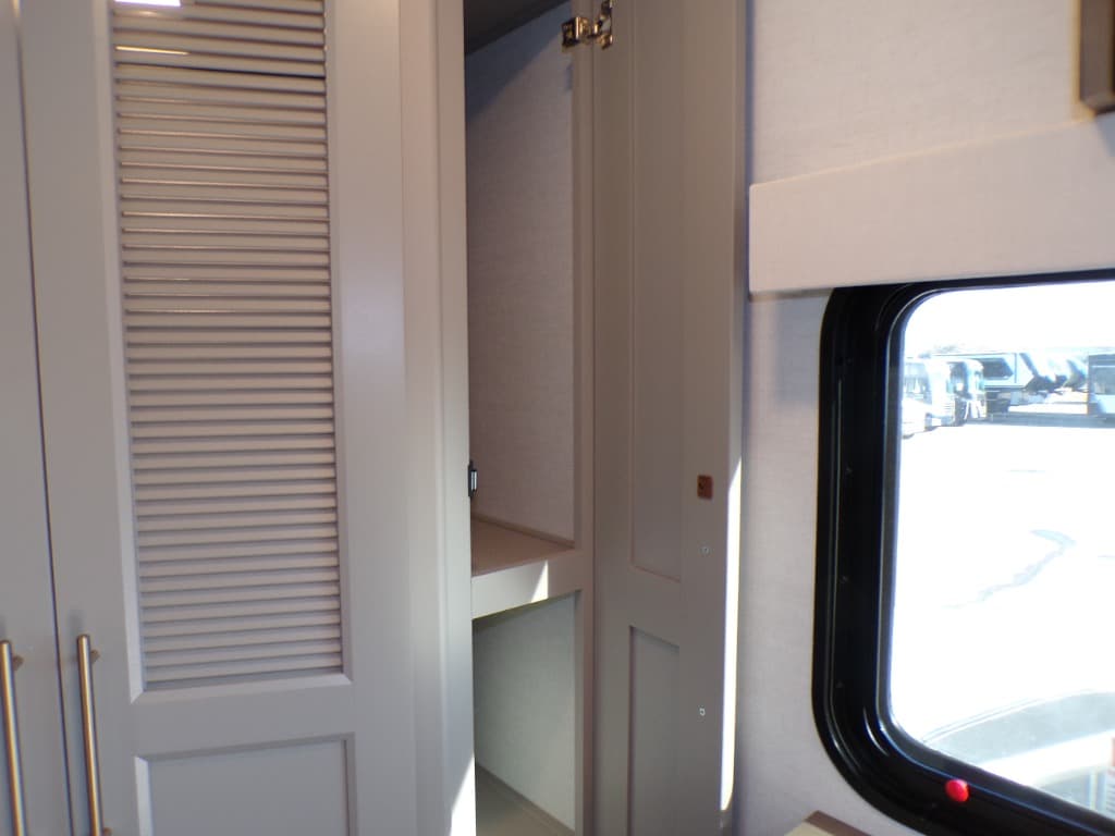 2026 Alliance RV 2026 Alliance RV Paradigm - thumbnail 77