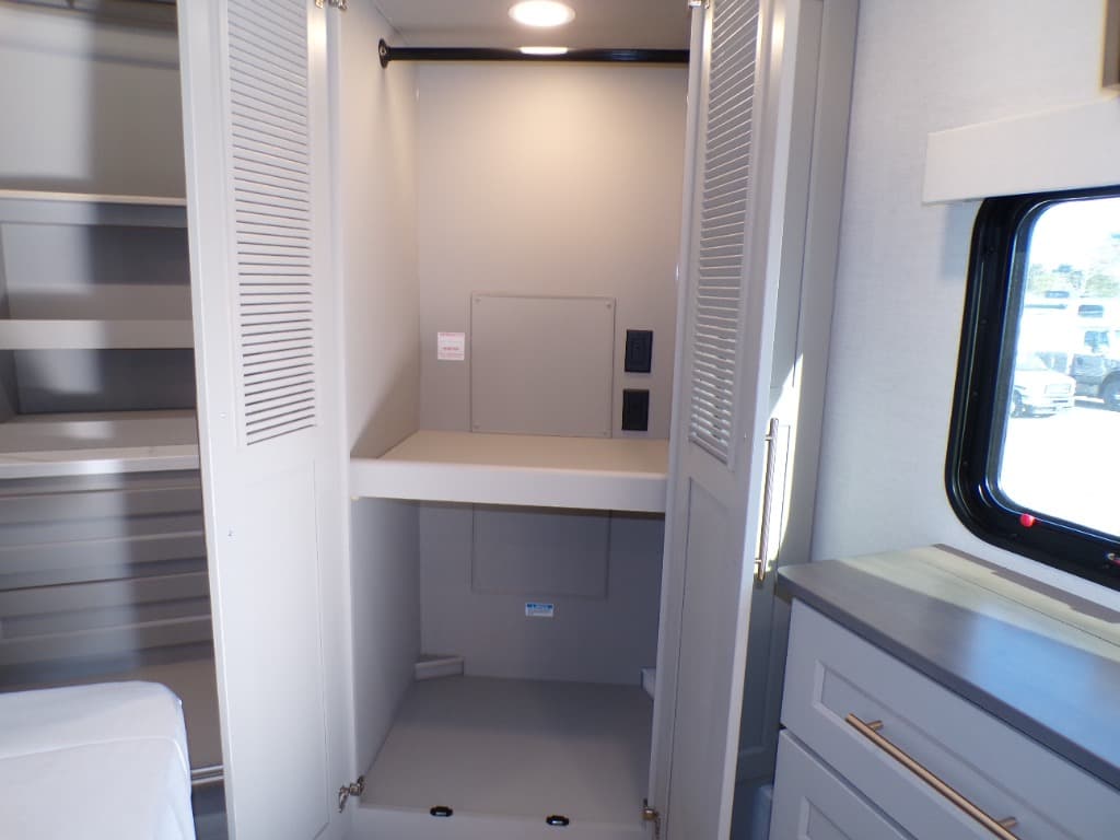 2026 Alliance RV 2026 Alliance RV Paradigm - thumbnail 79