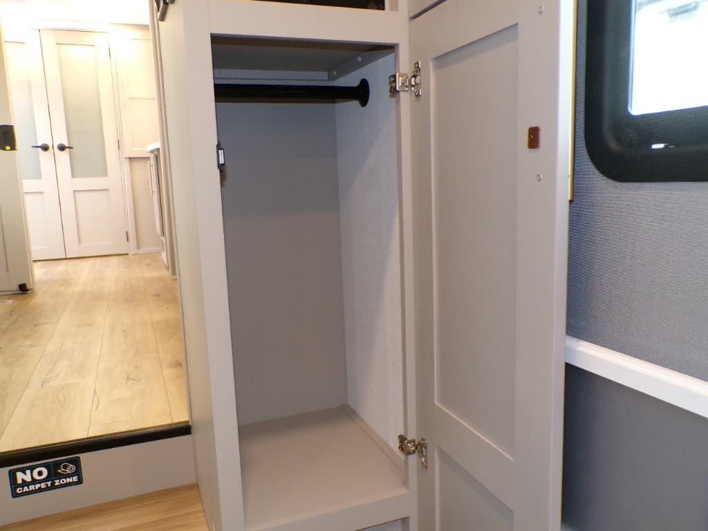 2026 Alliance RV 2026 Alliance RV Paradigm - thumbnail 46