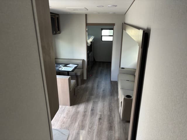 2026 Grand Design 2026 Grand Design Reflection 100 Series - thumbnail 10