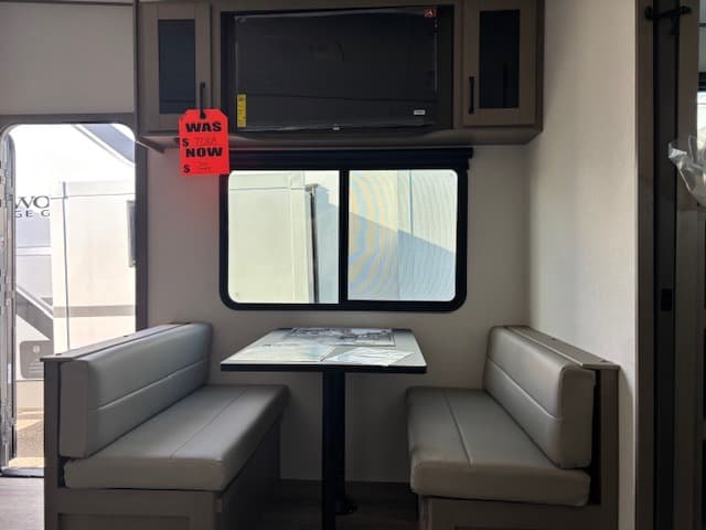 2026 Grand Design 2026 Grand Design Reflection 100 Series - thumbnail 15