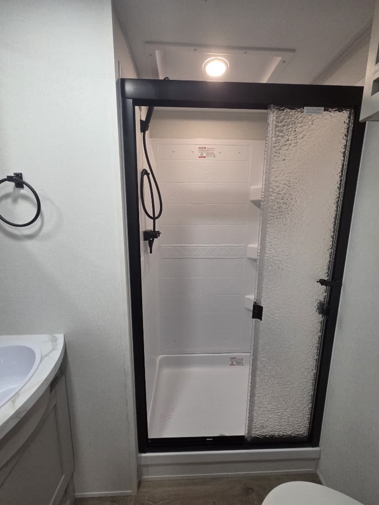 2026 Grand Design 2026 Grand Design Reflection 100 Series - thumbnail 18