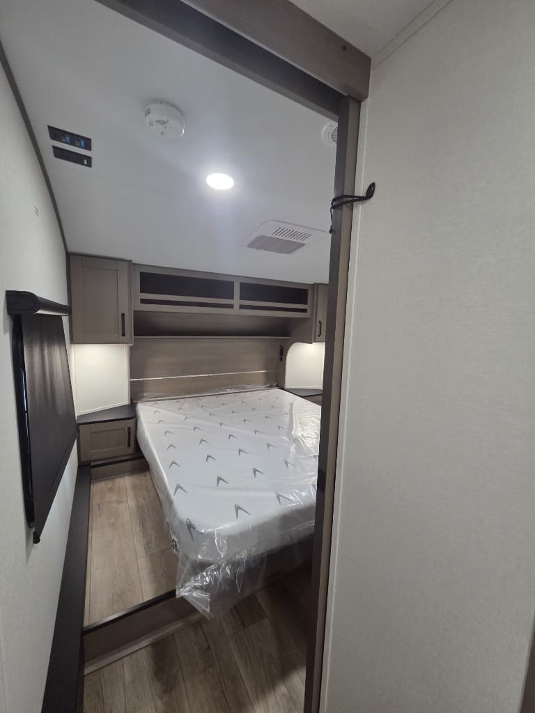 2026 Grand Design 2026 Grand Design Reflection 100 Series - thumbnail 21