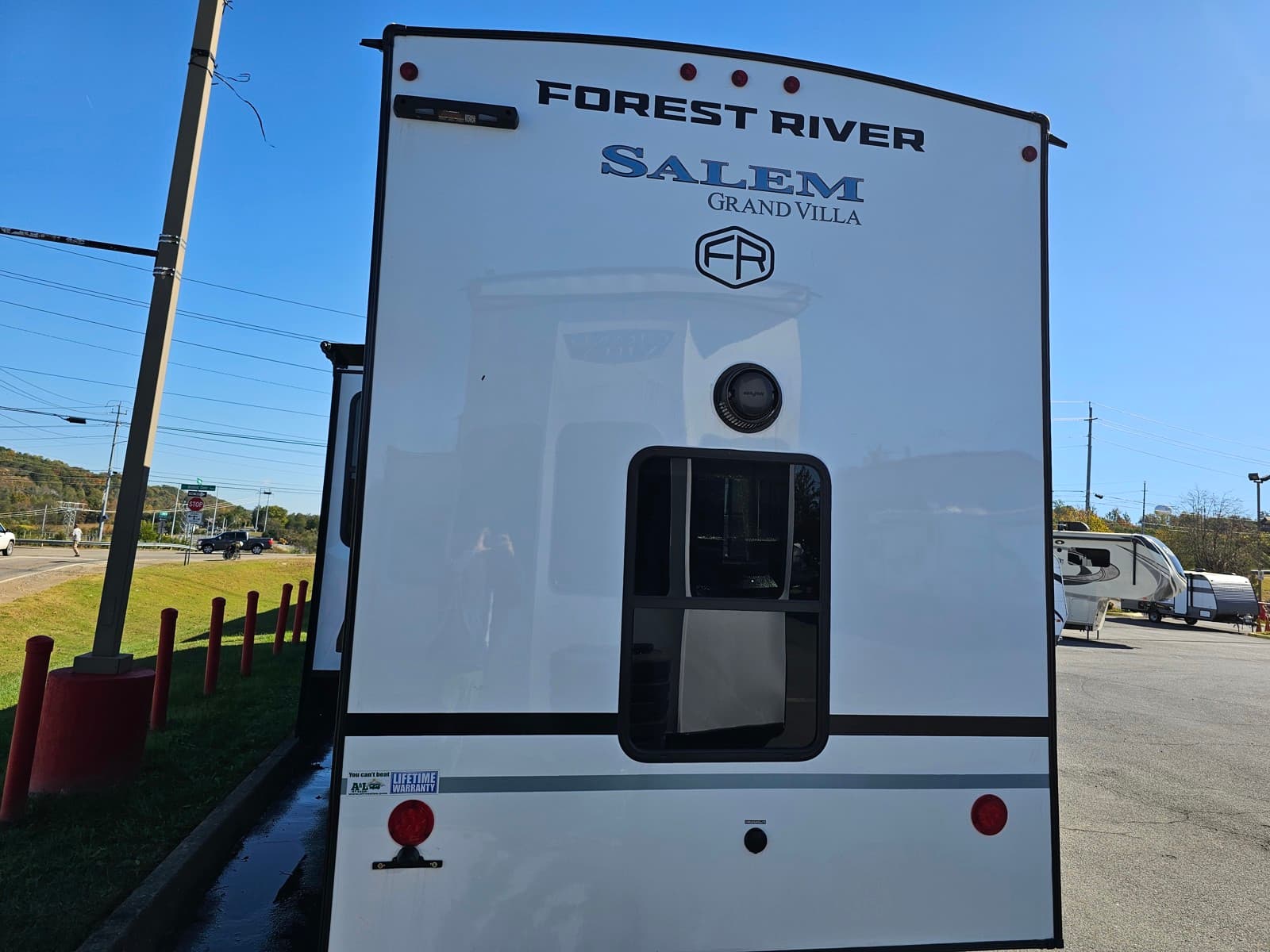 2025 Forest River 2025 Forest River Salem Grand Villa Destination Trailer - thumbnail 4