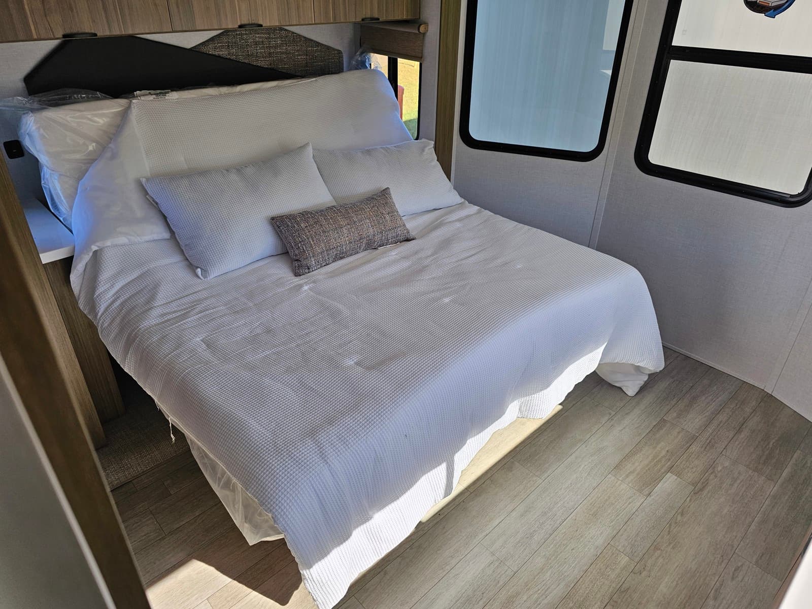 2025 Forest River 2025 Forest River Salem Grand Villa Destination Trailer - thumbnail 27