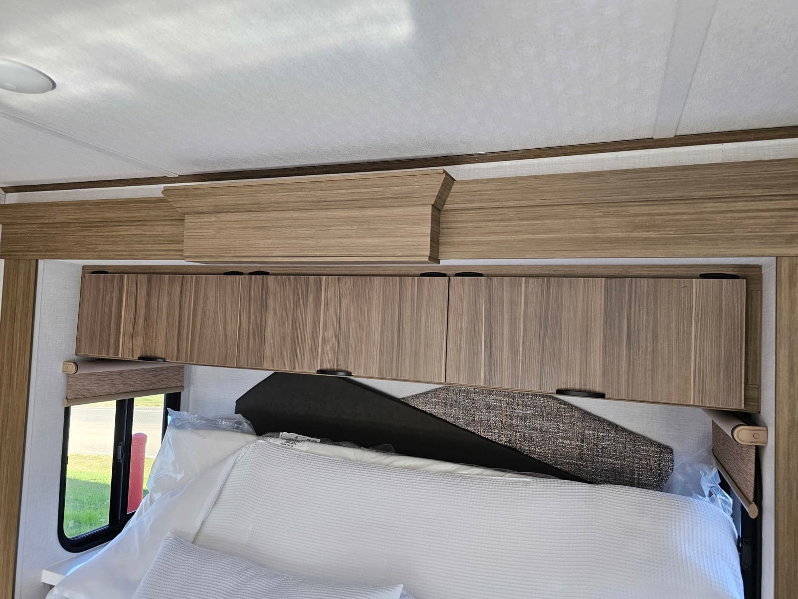 2025 Forest River 2025 Forest River Salem Grand Villa Destination Trailer - thumbnail 29