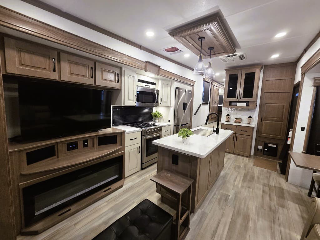 2024 Alliance RV 2024 Alliance RV Paradigm - thumbnail 11